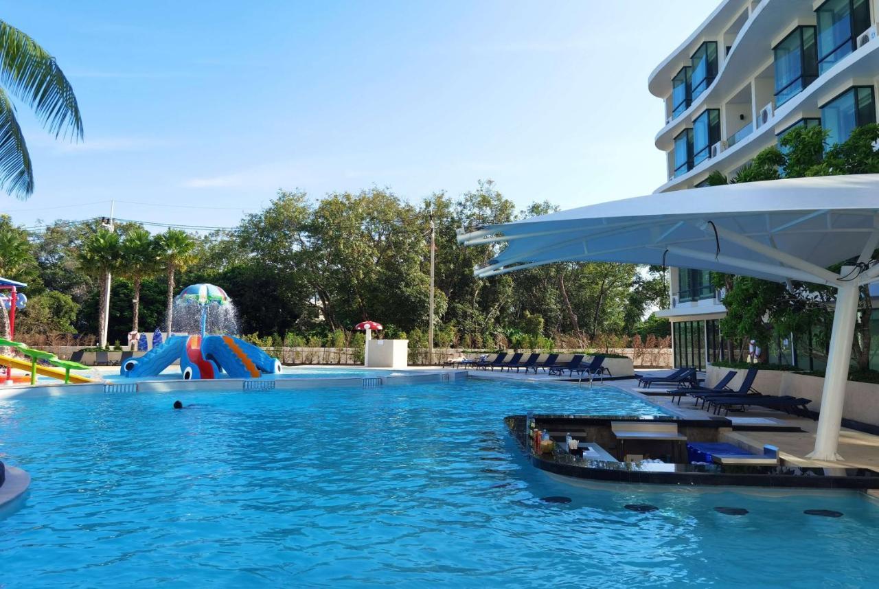 Wyndham La Vita Rawai Phuket Екстериор снимка