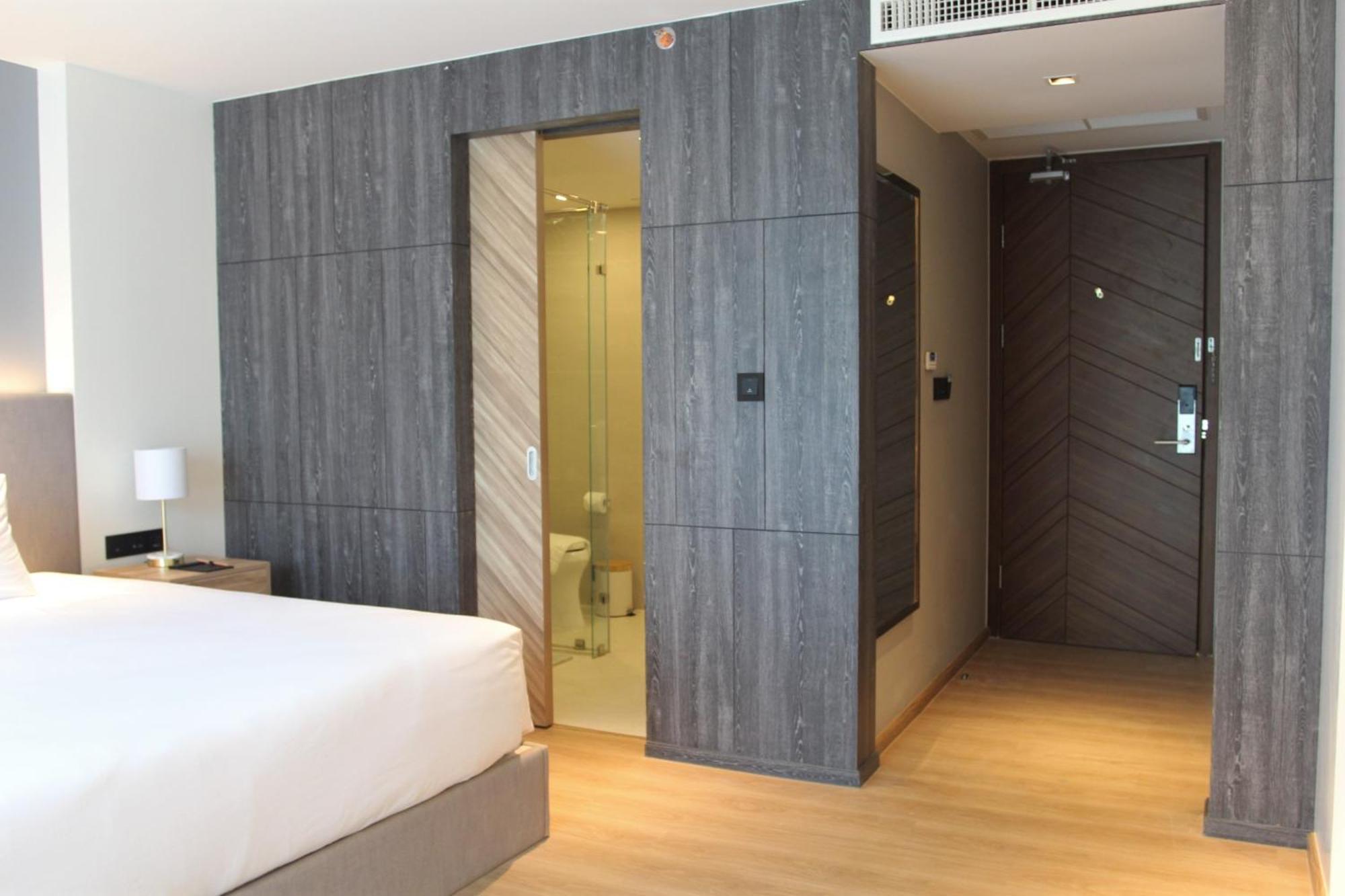 Wyndham La Vita Rawai Phuket Екстериор снимка