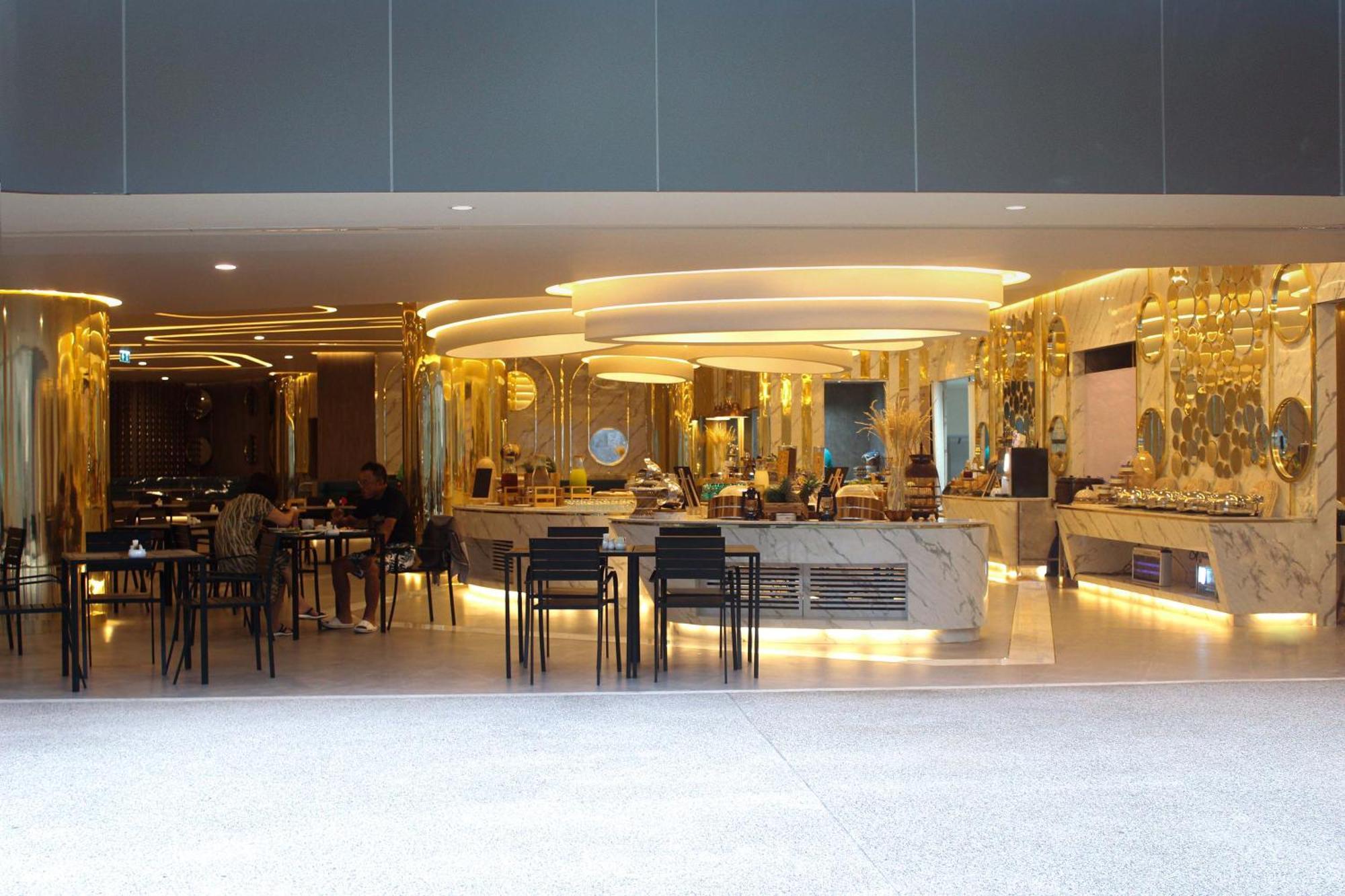 Wyndham La Vita Rawai Phuket Екстериор снимка