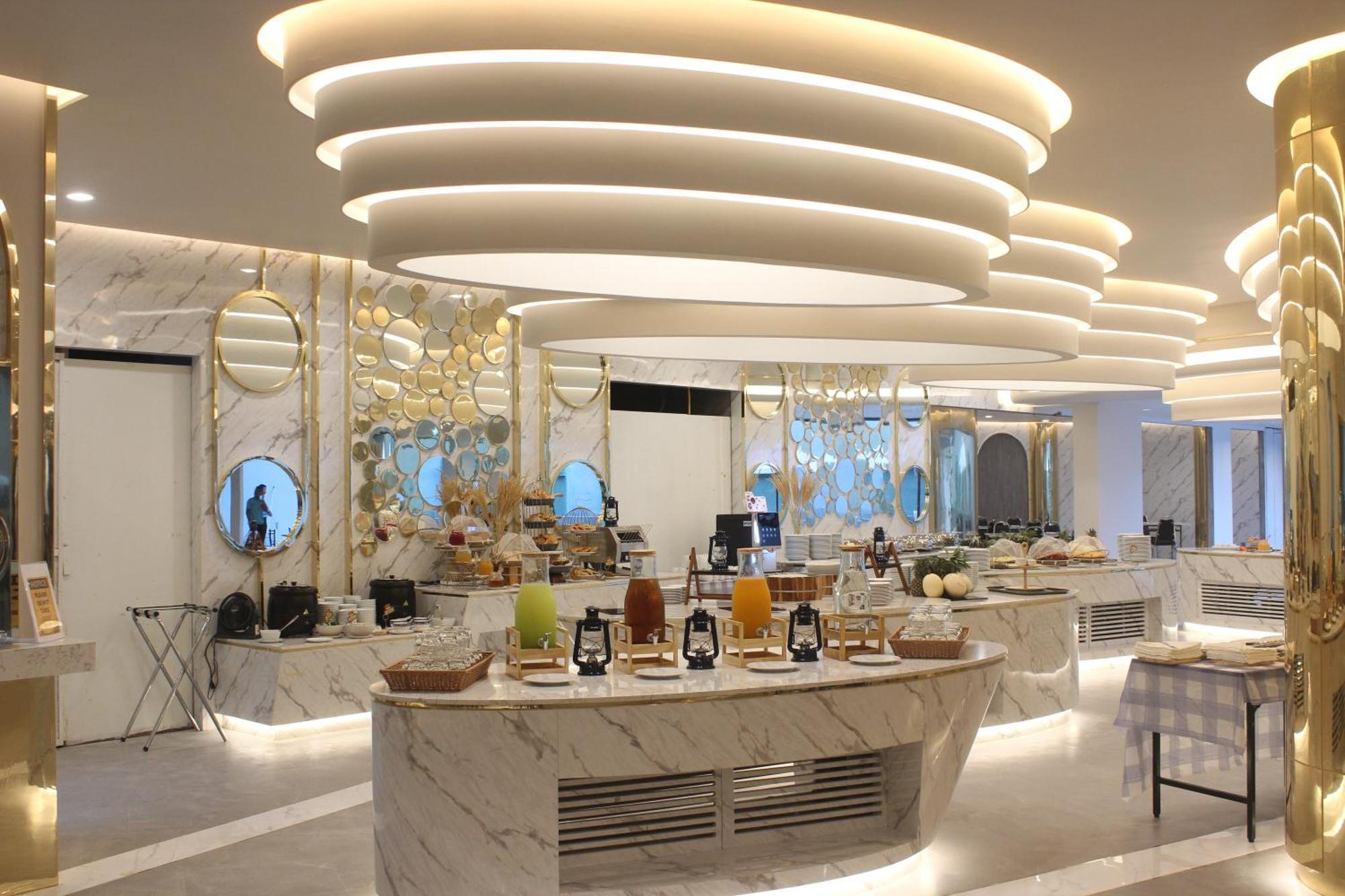Wyndham La Vita Rawai Phuket Екстериор снимка